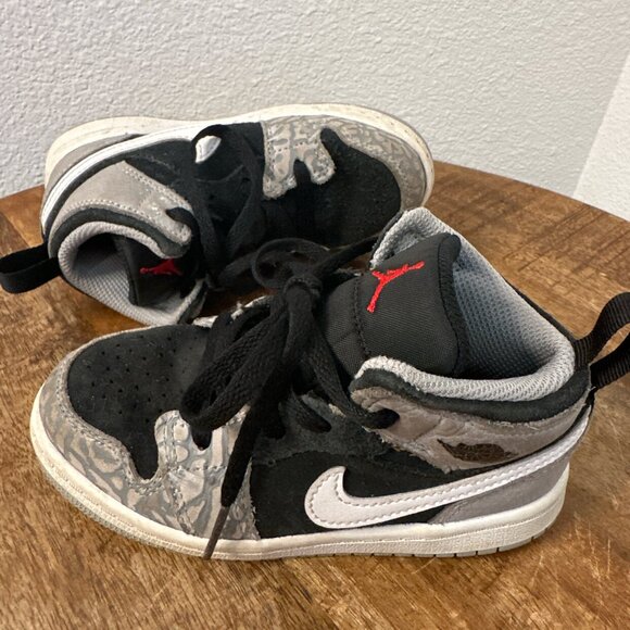 Nike Air Jordan 1 Mid SE - Picture 7 of 9